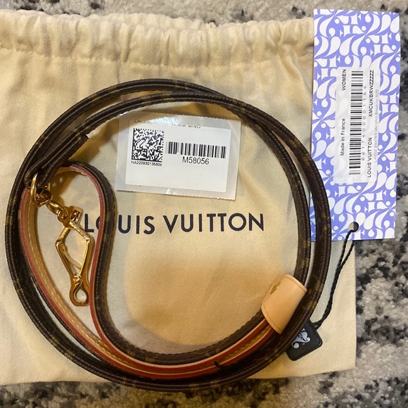 LOUIS VUITTON Baxter Dog Leash MM - Picture 2 of 7